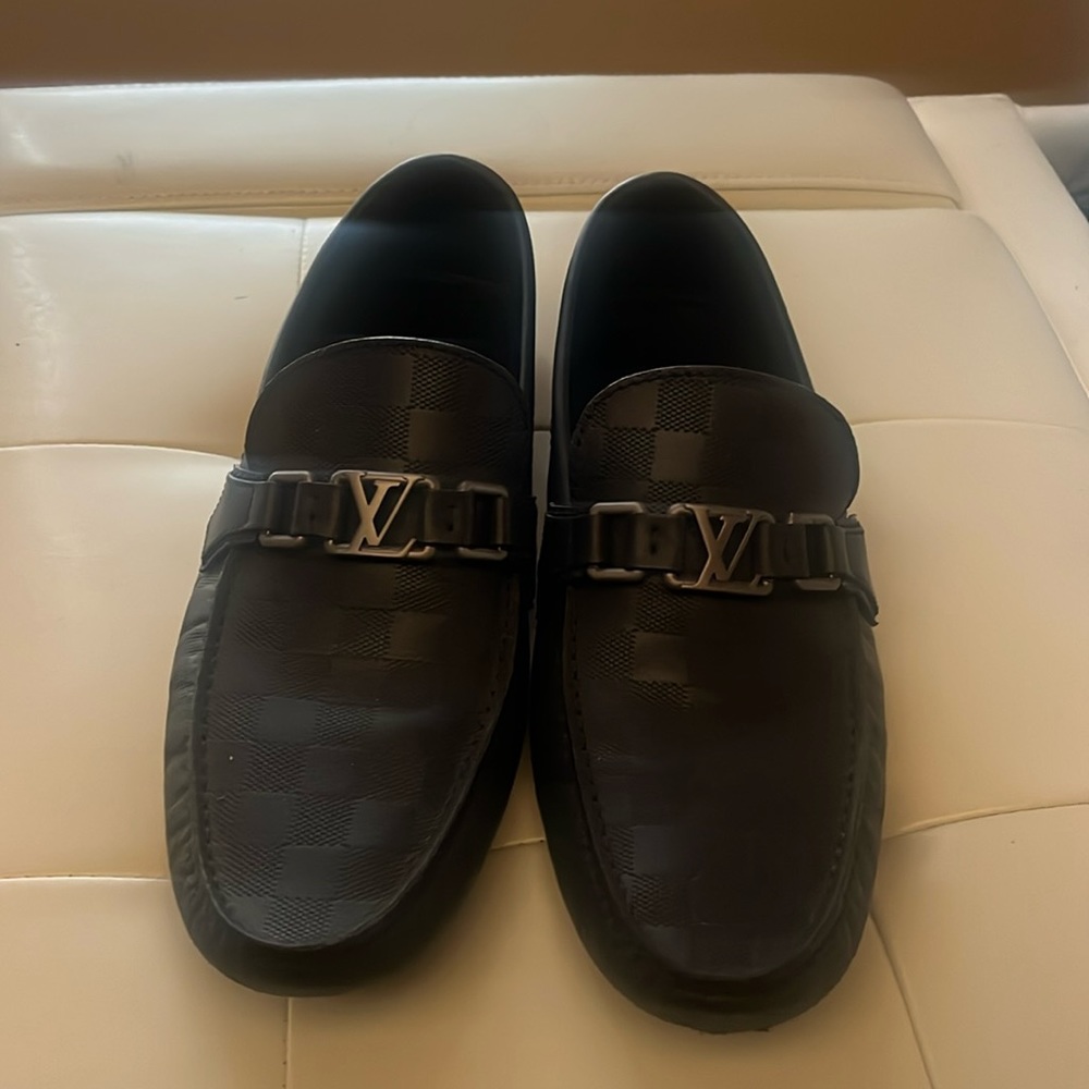 Louis Vuitton drivers excellent condition size 10US